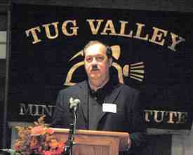 Don Blankenship takes strong pro-coal, anti-environmentalist stance in address to an overflow crowd at Tug Valley Mining Institute, Williamson, WVa, Nov 20 08/ohiocitizen.org Don Blankenship takes strong pro-coal, anti-environmentalist stance in address to an overflow crowd at Tug Valley Mining Institute, Williamson, WVa, Nov 20 08/ohiocitizen.org