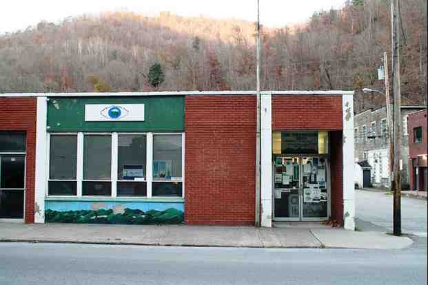 Coal River Mountain Watch offices, Whitesville, WVa, Nov 09/a e Cassidy, flickr.com Coal River Mountain Watch offices, Whitesville, WVa, Nov 09/a e Cassidy, flickr.com