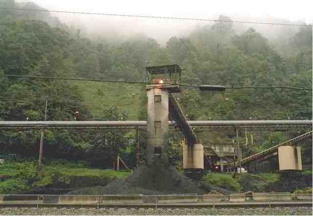 Coal processing plant, Coal River Valley area, undated/Jo Syz Photography, Coal River Mountain Landscapes, josyz.com Coal processing plant, Coal River Valley area, undated/Jo Syz Photography, Coal River Mountain Landscapes, josyz.com
