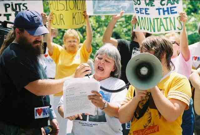 Judy Bonds at anti-MTR rally, Massey’s Goals Coal operation, Sundial, WVa, May 24, 2005/Coal River Mountain Watch, crmw.net Judy Bonds at anti-MTR rally, Massey’s Goals Coal operation, Sundial, WVa, May 24, 2005/Coal River Mountain Watch, crmw.net