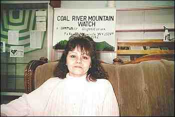 Judy Bonds at CRMW office, Whitesville, WVa, Jan 31, 2001/Eric Pianin, The Washington Post, washingtonpost.com Judy Bonds at CRMW office, Whitesville, WVa, Jan 31, 2001/Eric Pianin, The Washington Post, washingtonpost.com