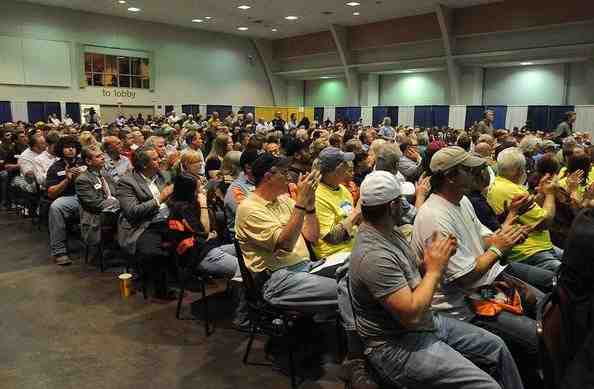 Pro-coal audience applauds speaker during EPA hearing on Spruce Mine permit, Charleston Civic Center, Charleston, WVa, May 18, 2010/Chip Ellis, The Charleston Gazette, wvgazette.com Pro-coal audience applauds speaker during EPA hearing on Spruce Mine permit, Charleston Civic Center, Charleston, WVa, May 18, 2010/Chip Ellis, The Charleston Gazette, wvgazette.com