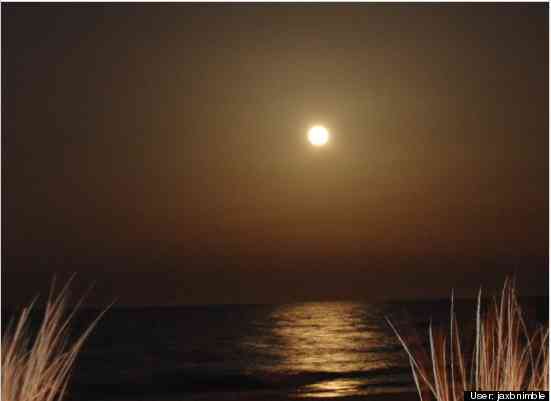 Supermoon over Atlantic Ocean, Ocean City, MD, March 19, 2011/jaxnimble, huffingtonpost.com Supermoon over Atlantic Ocean, Ocean City, MD, March 19, 2011/jaxnimble, huffingtonpost.com