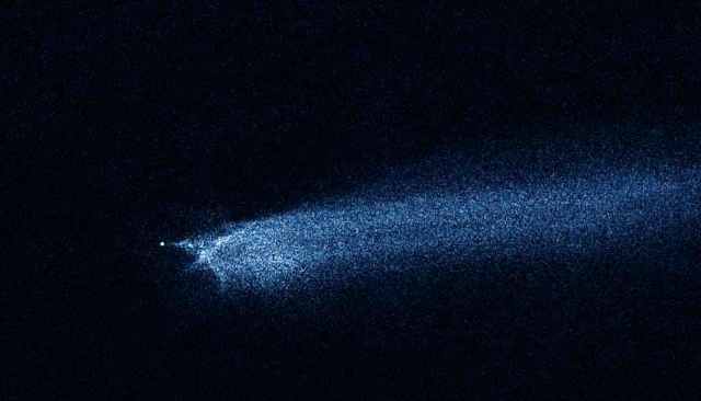 Hubble WFC3 image of AsteroidP/2010 A2, January 29, 2010/NASA, ESA, D. Jewitt, UCLA, hubblesite.org