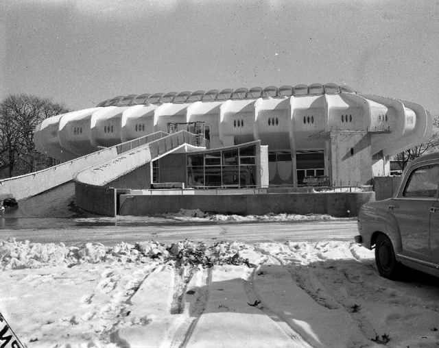 Seven Seas Pavilion, Brookfield Zoo, Brookfield IL, 1960/ebay.com