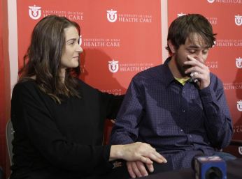 Elisabeth Malloy & Adam Morrey recount her close call with death by avalanche, U of Utah, Jan 16, 2013/Rick Bowmer, AP, Yahoo News