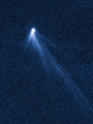 NASA Hubble Space Telescope image of asteroid P/2013 P5 with multiple tails, undated/NASA, ESA, and D. Jewitt (UCLA), J. Agarwal (Max Planck Institute), H. Weaver (Johns Hopkins), M. Mutchler (STScI), and S. Larson (U. of Arizona), National Geographic