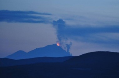 Pavlof Volcano erupting, Alaska, May 14, 2013/Gina Stafford, KTOO